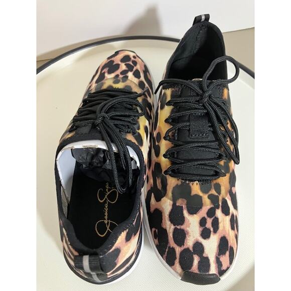 Jessica Simpson Women's Farahh Walking Shoe Size 8M NIB - Picture 1 of 6